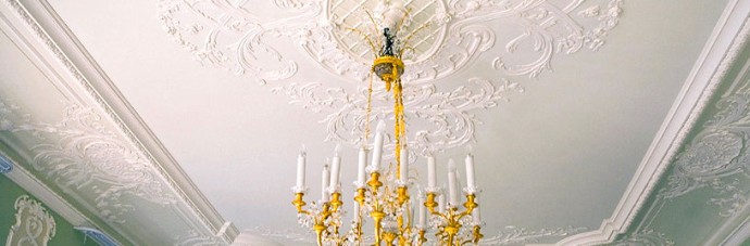 Карнизы с розеткой